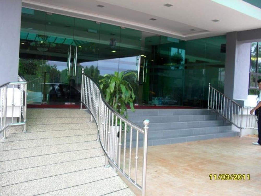 Sutera Hotel Seremban Exterior photo